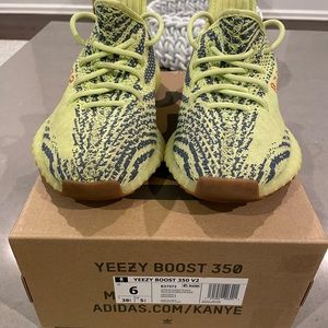 Yeezy Boost 350 V2
